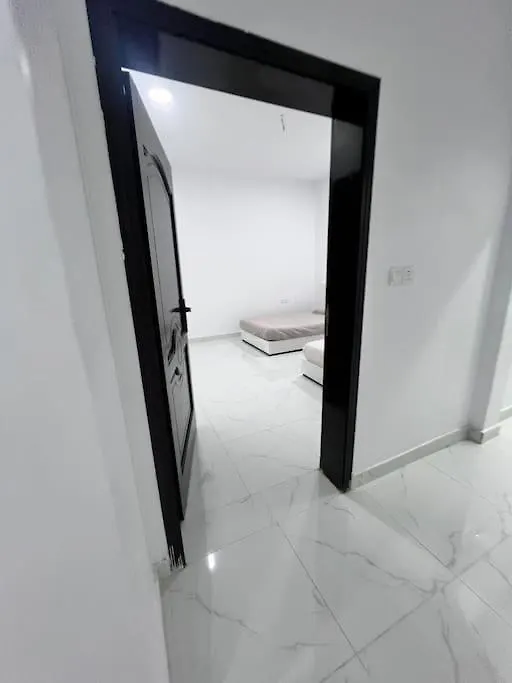 Apartmán تالا للشقق المفروشه Madinah شقه با الكامل 3 غرف نوم وصاله ودورتين مياه وحوش مدخل مستقل Medína Saúdská Arábie