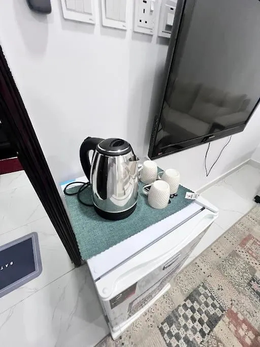 تالا للشقق المفروشه Madinah شقه با الكامل 3 غرف نوم وصاله ودورتين مياه وحوش مدخل مستقل Medína Apartmán
