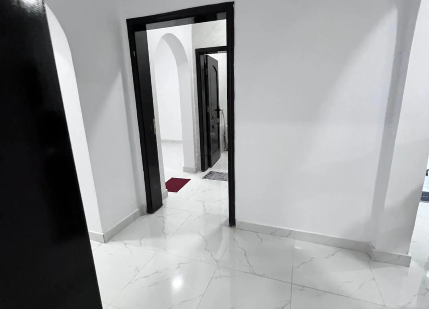 Apartmán تالا للشقق المفروشه Madinah شقه با الكامل 3 غرف نوم وصاله ودورتين مياه وحوش مدخل مستقل Medína